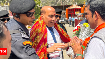 Rajnath Singh Urges PoK Residents to Join India, Citing Stark Contrasts with Pakistan