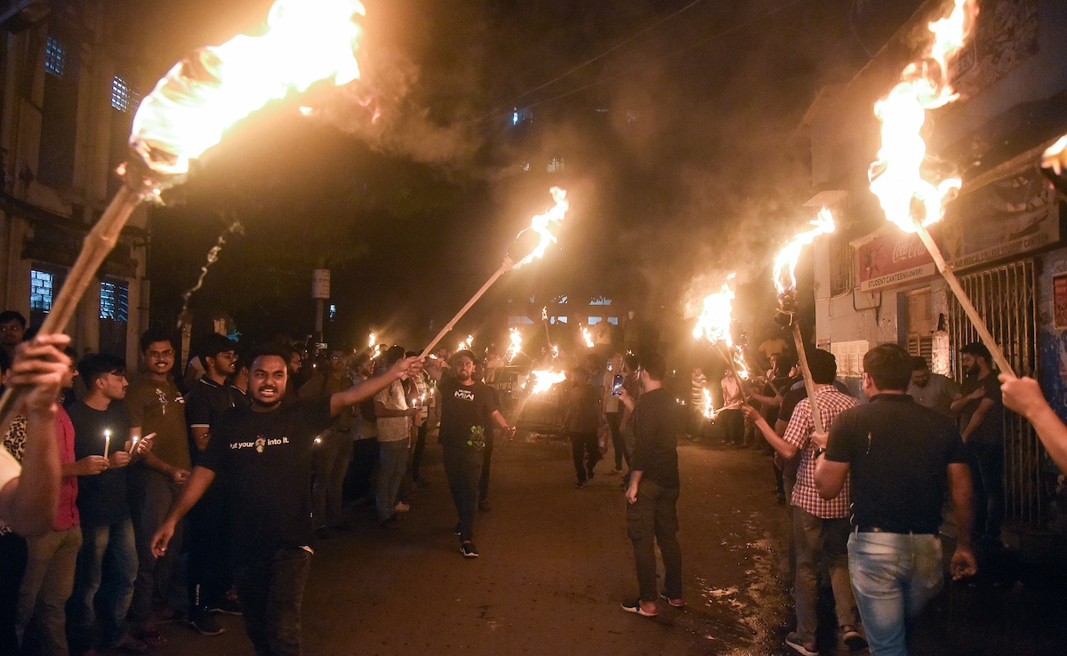 Unbelievable: Bengal Lights Off Protest Tonight, Reclaim The Night