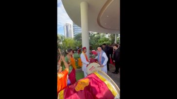 Unbelievable: PM Modi Plays Drum in Singapore Visit